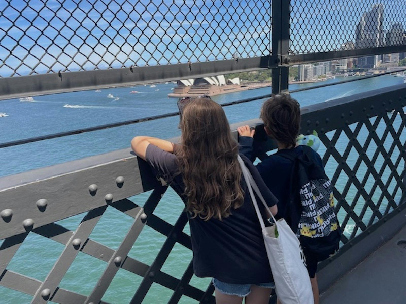 シドニーハーバーブリッジからの眺め