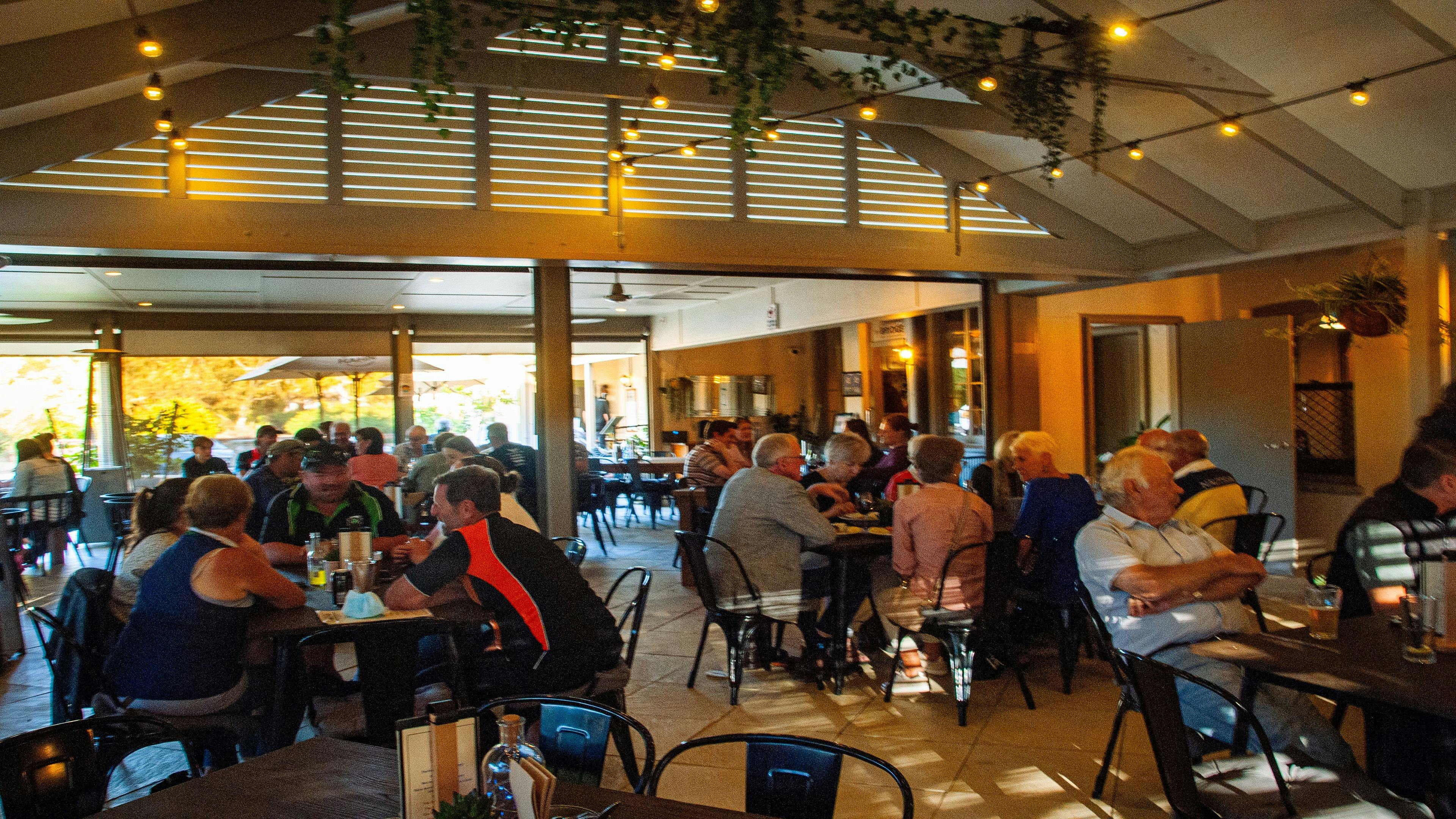 Langhorne Creek, Cold Beer, Local Wine Great Service, Naughty Publican, Voted top 10 SA country pubs