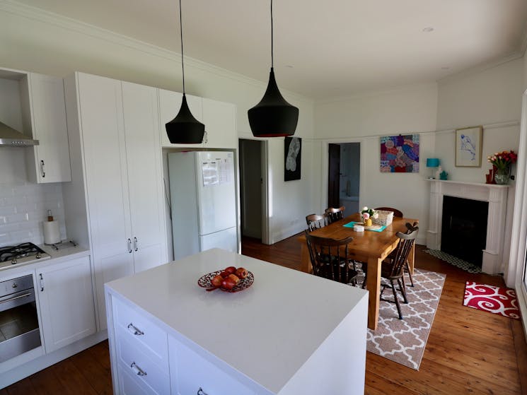 Roseneath Cottage Orange Heritage NSW Holidays &