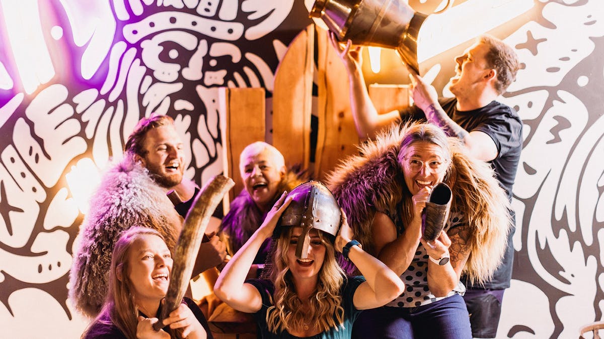 MANIAX Axe Throwing