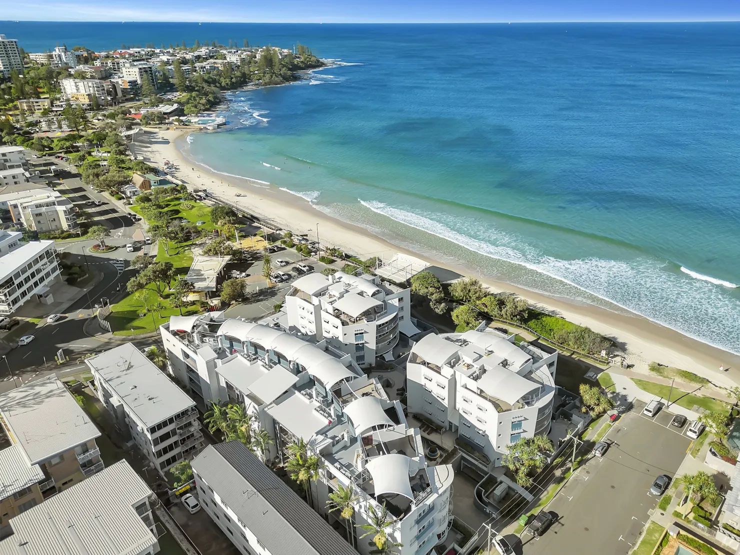 Sunshine Coast Escape  Save 10% at Rolling Surf Resort