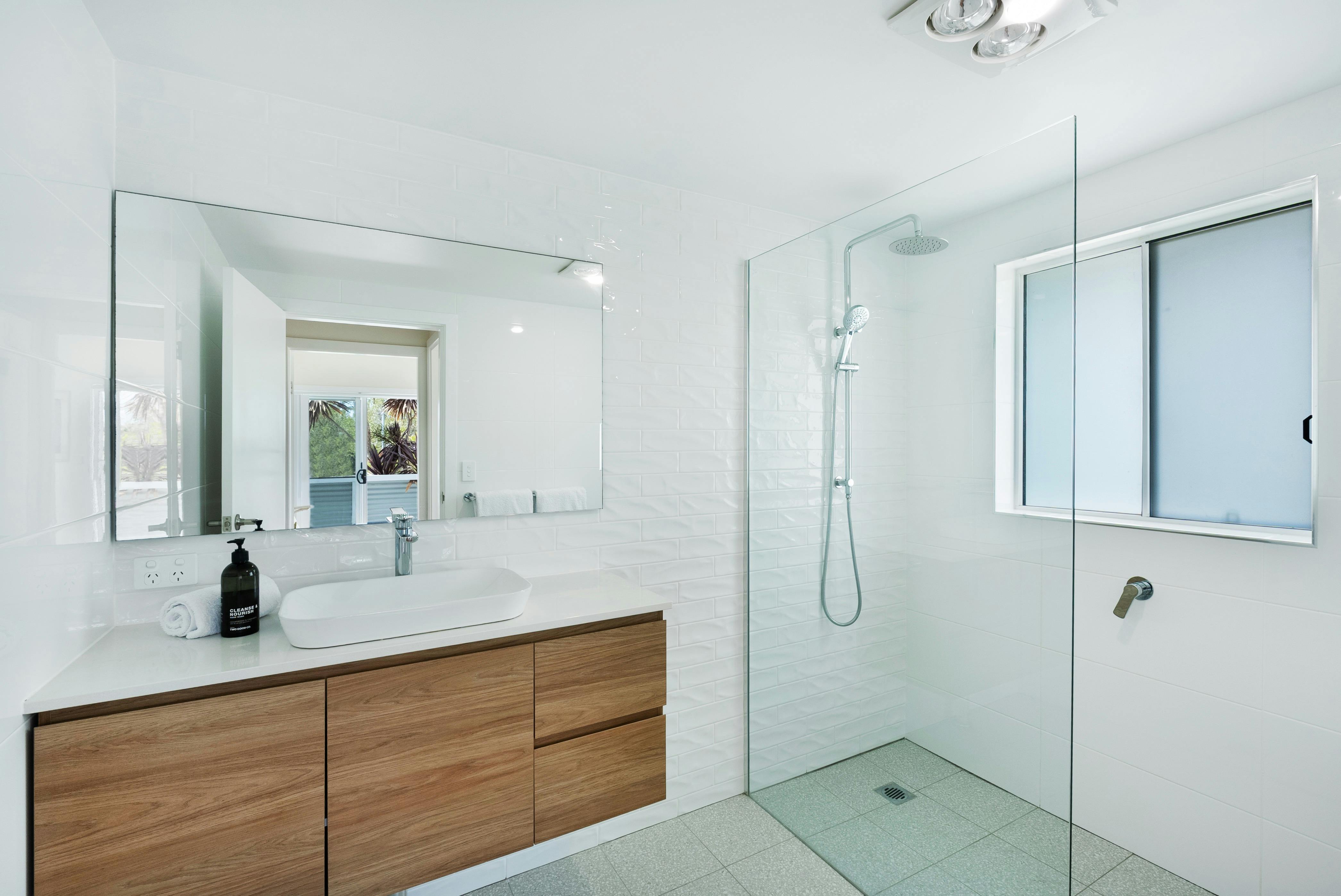 Halo, Photographer Russell Quinn