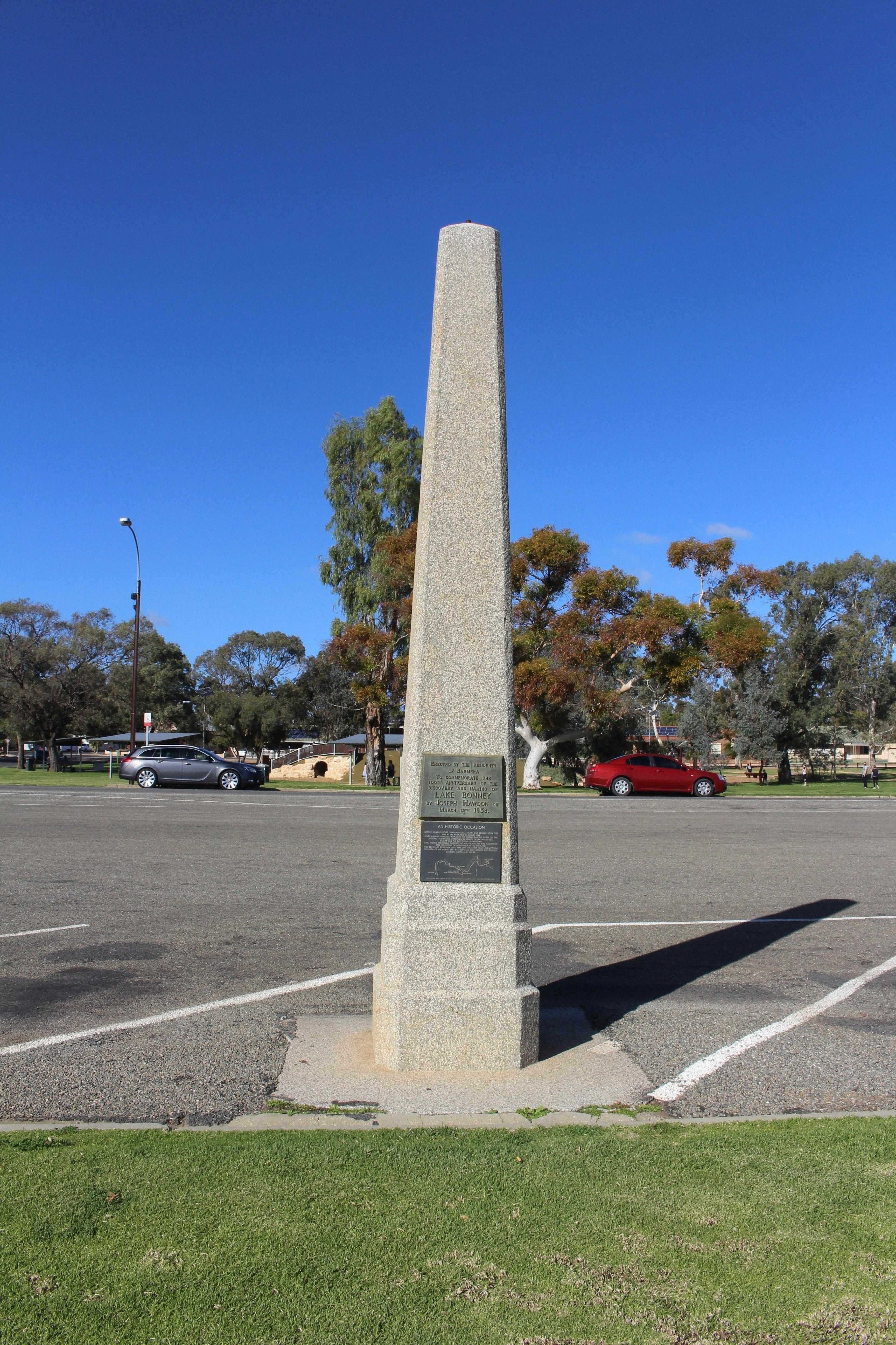 Hawdon and Bonney Obelisk Barmera