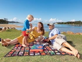 Bellwood Park is perfect for families of all ages - playground, BBQs, toilets, pontoon, shade