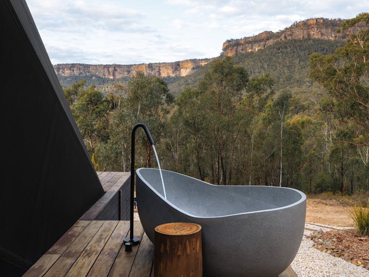 Outdoor Bath - Hot and cold water - expansive views