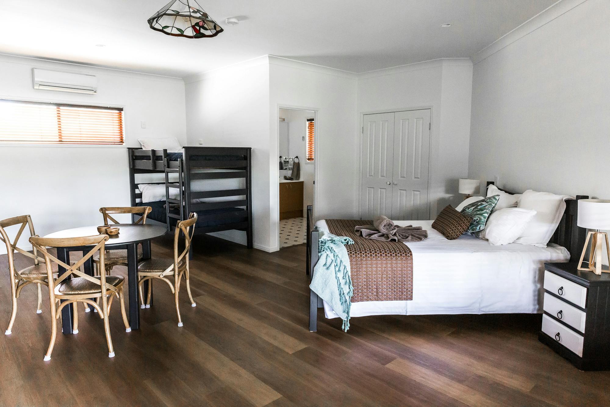 Family Room Sleeps 6