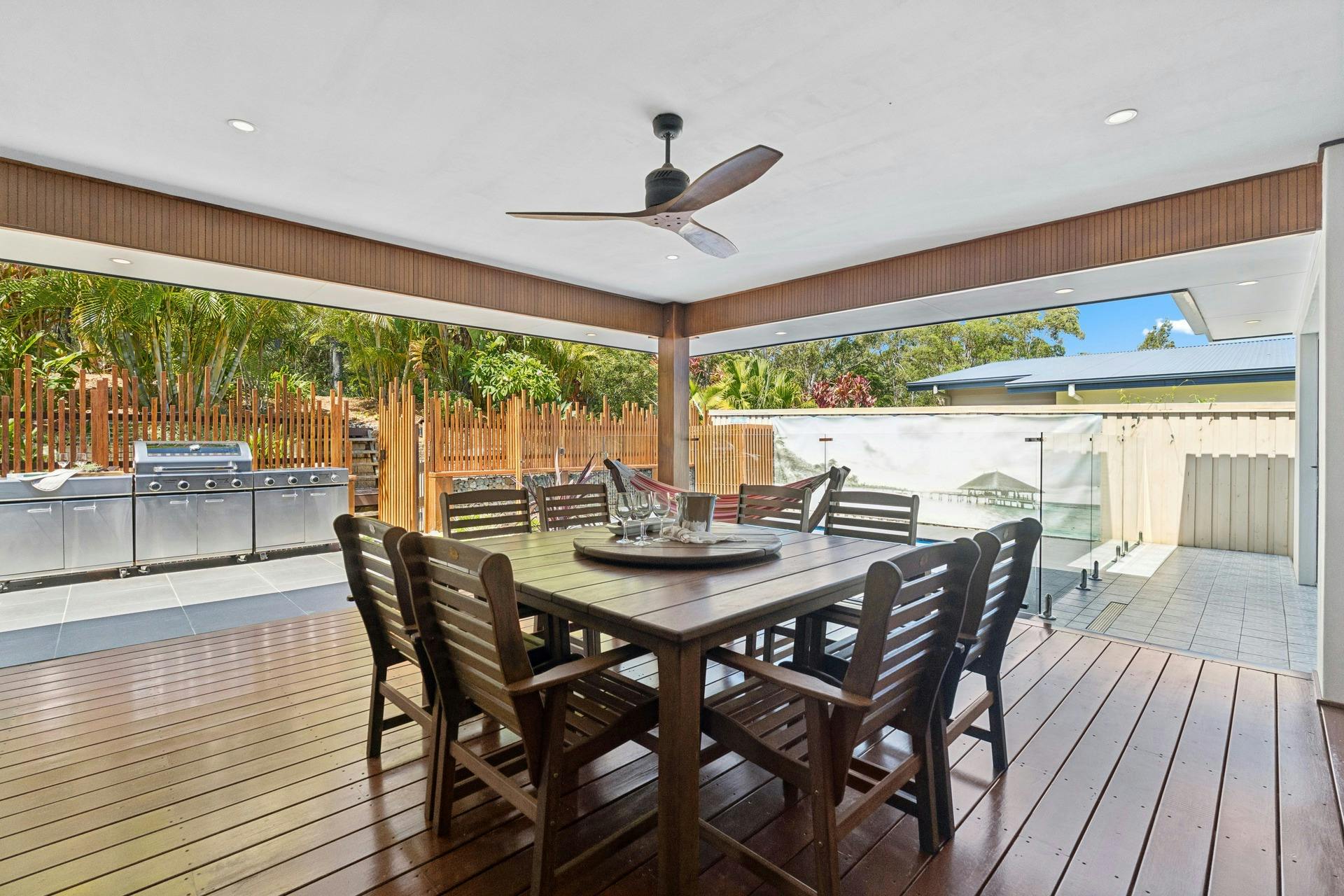 Amazing Outdoor area and Dining