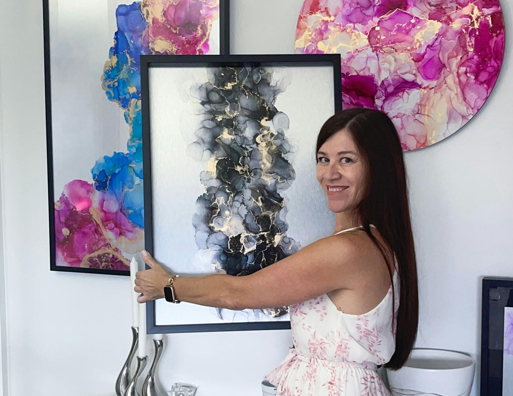 Paint, Sip, Ink and Resin Workshops with Lenore