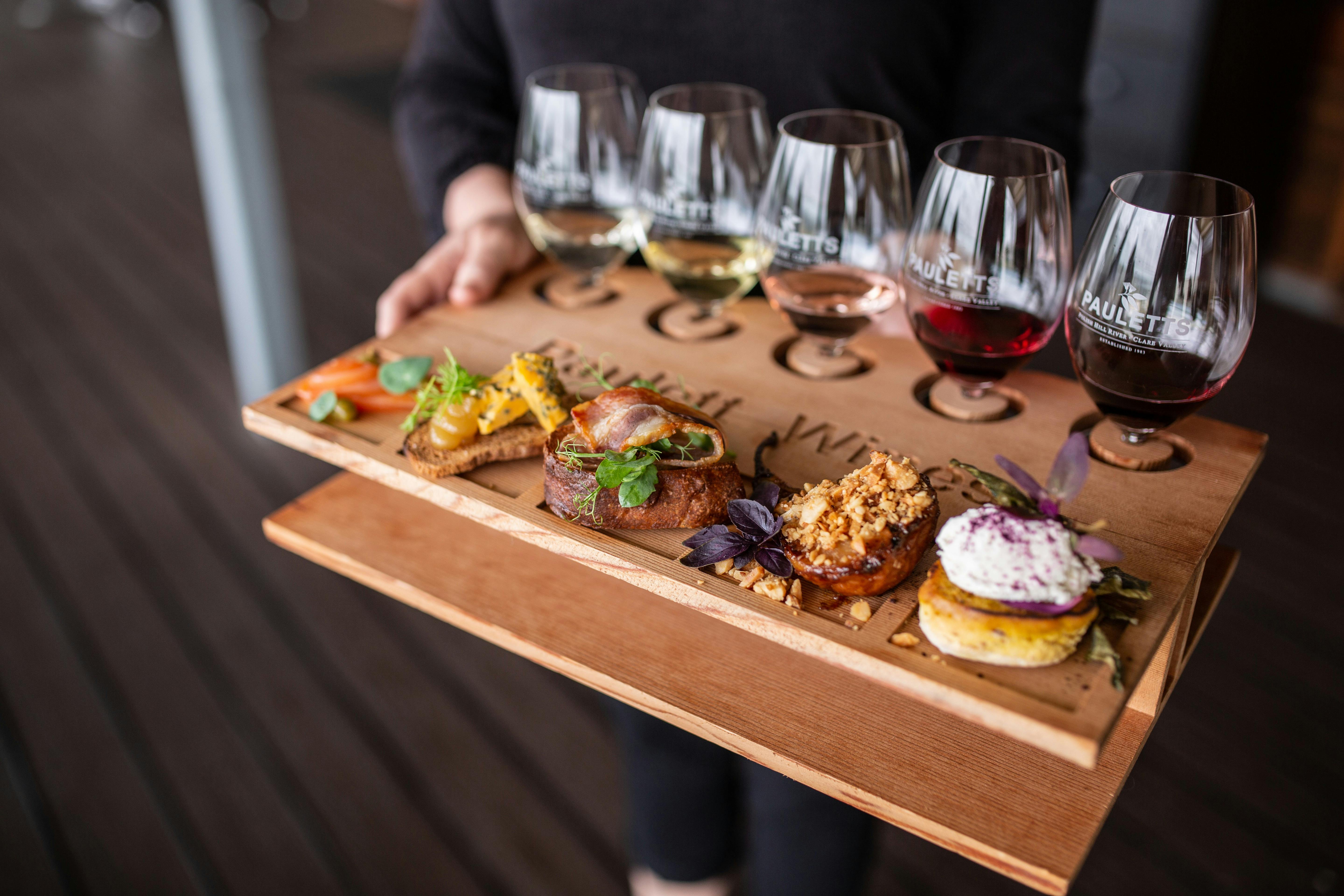 Pauletts Canapé & Wine Flight Experience