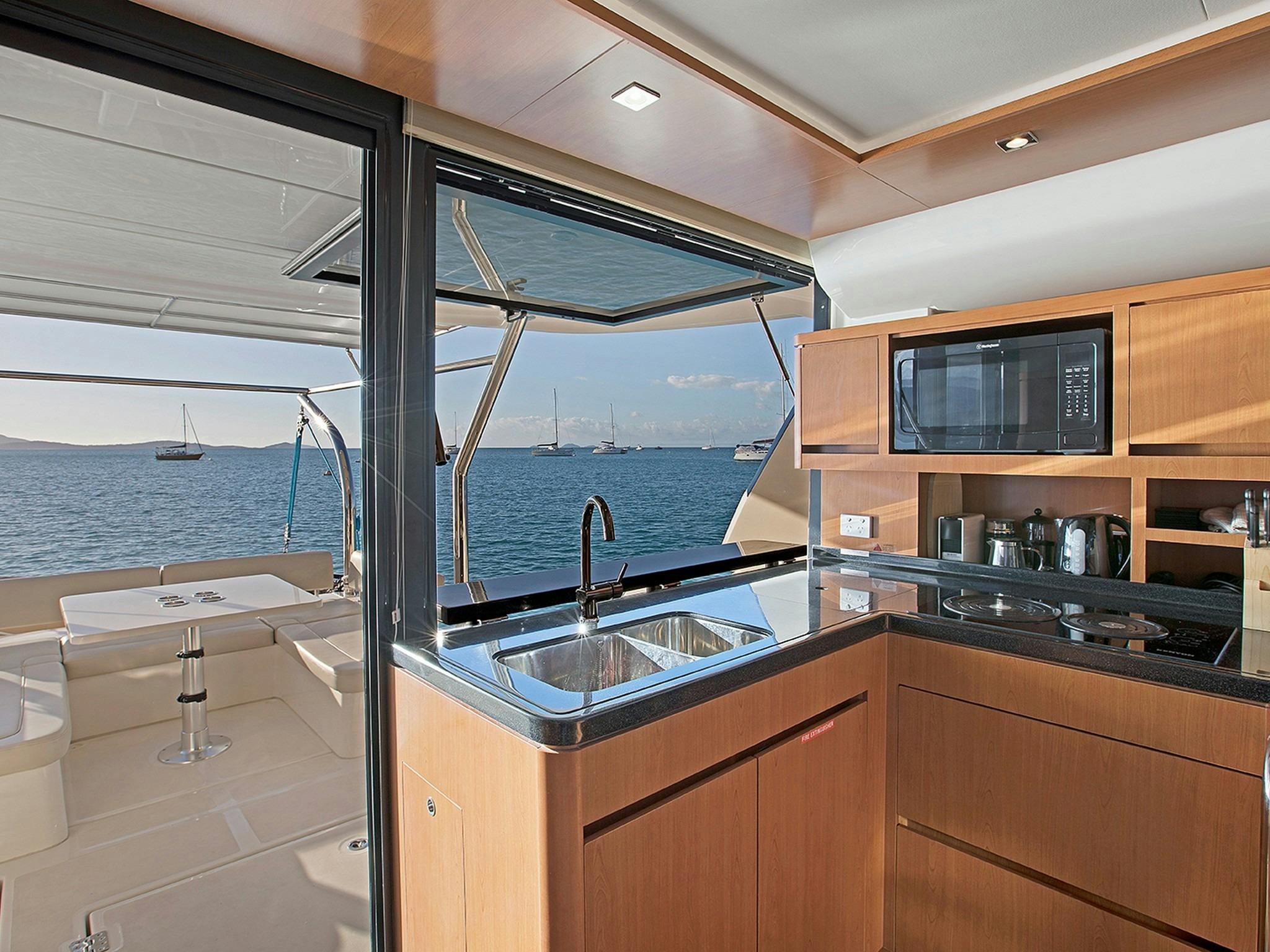 Aquila 44 - galley and breakfast bar