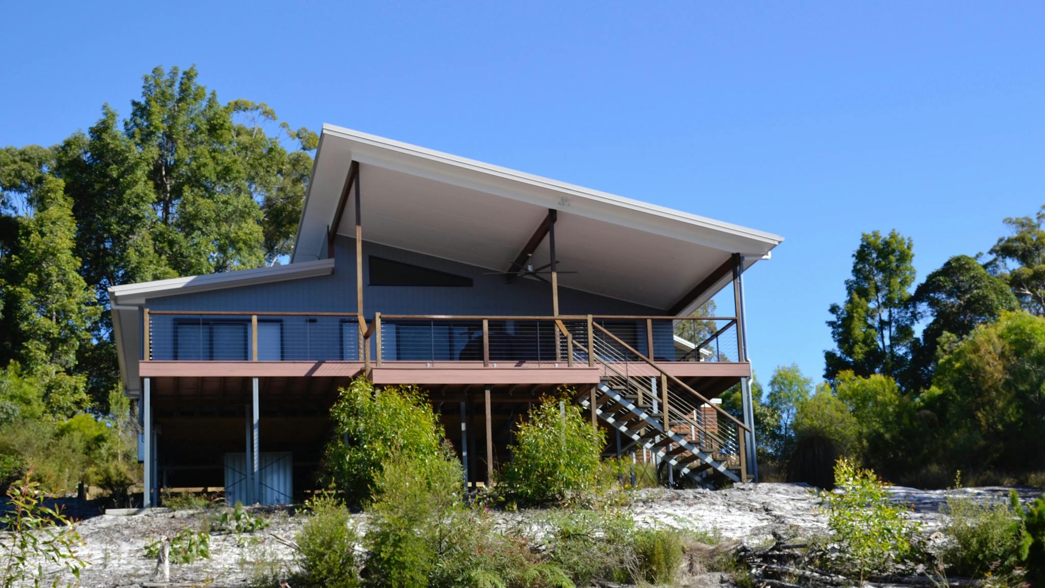 Kokomo is set amongst native bushland with glimpses of the sea Kokomo is set amongst native bushland with glimpses of the sea