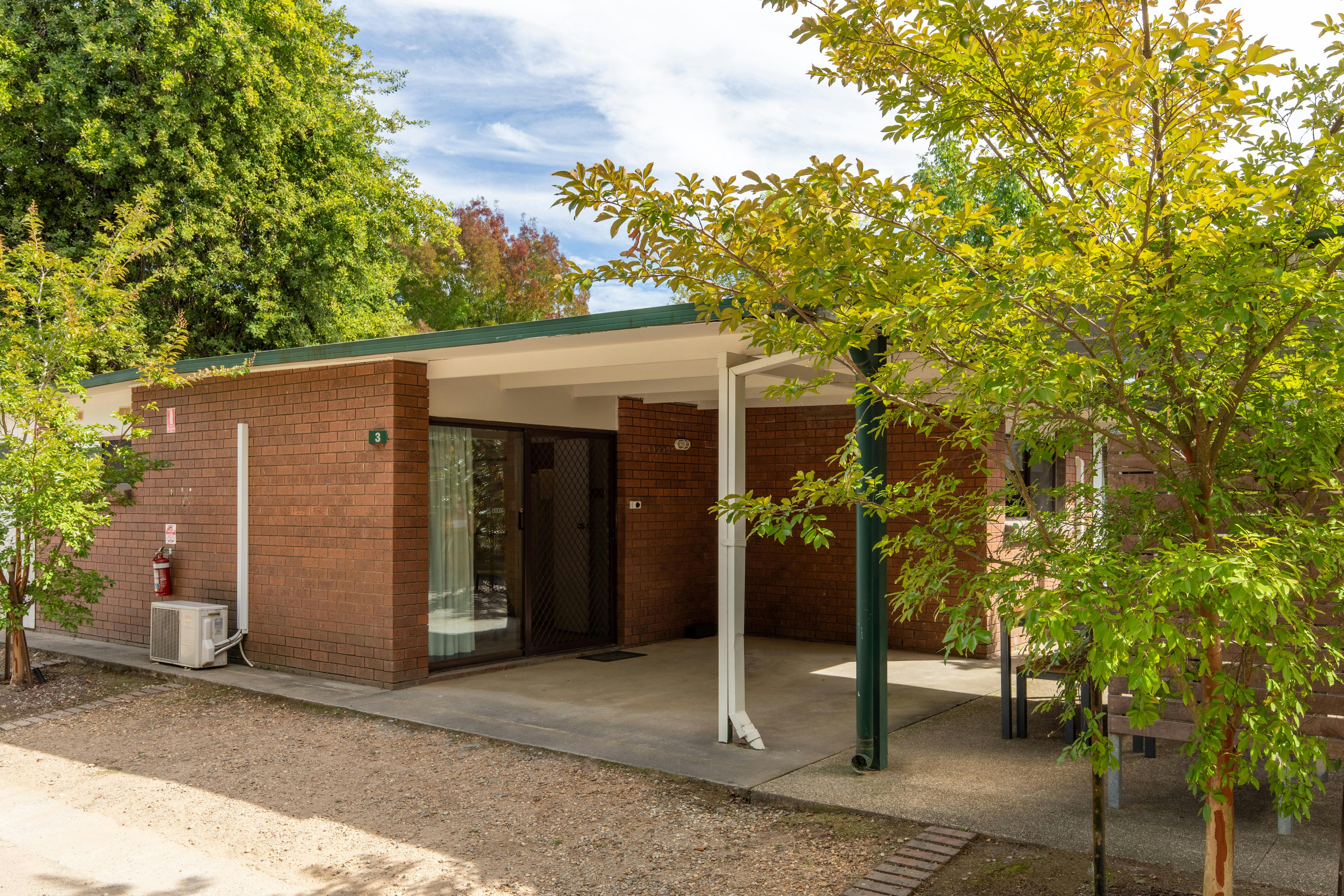 Studio Cabin - Outside