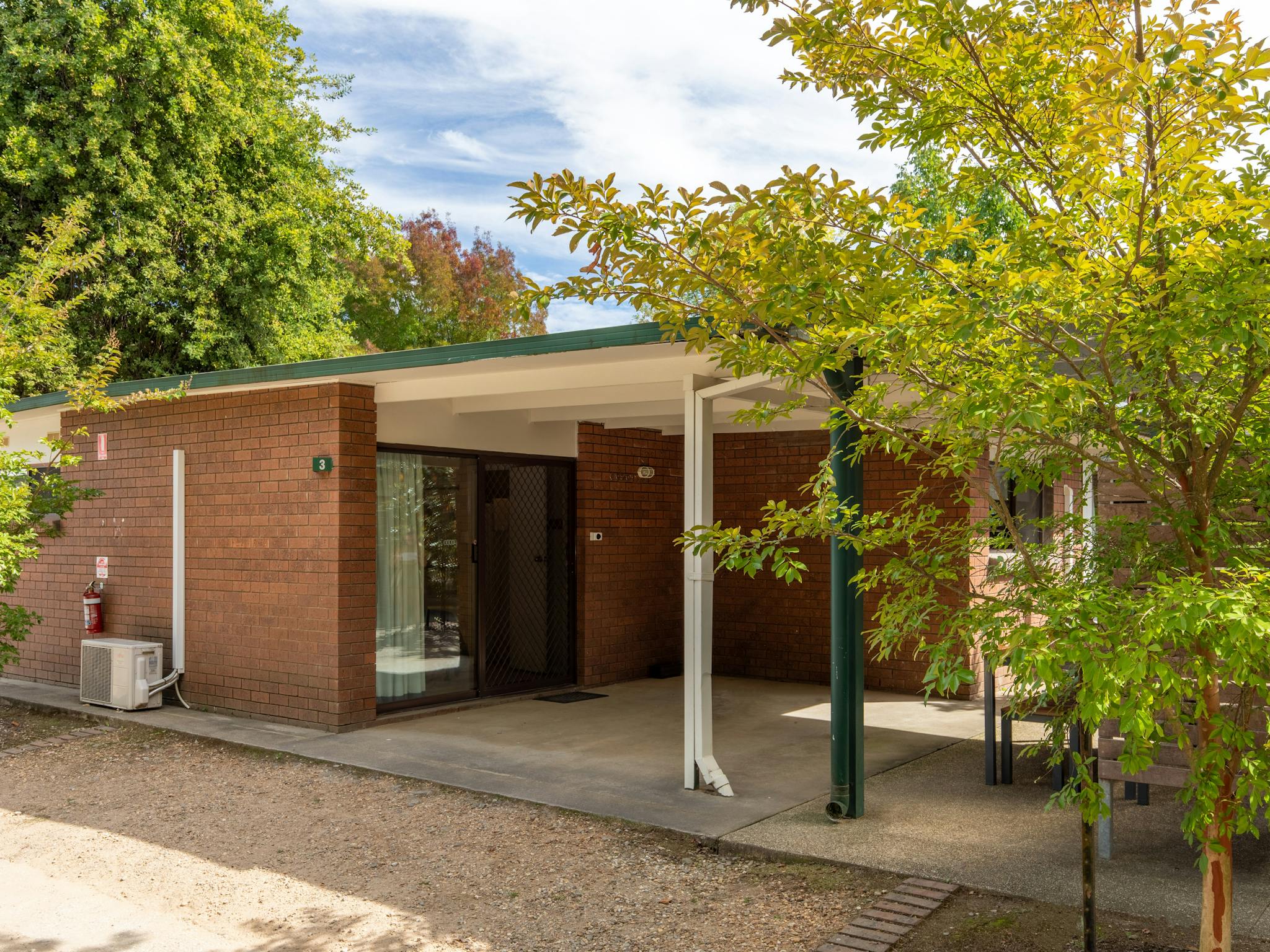 Studio Cabin - Outside