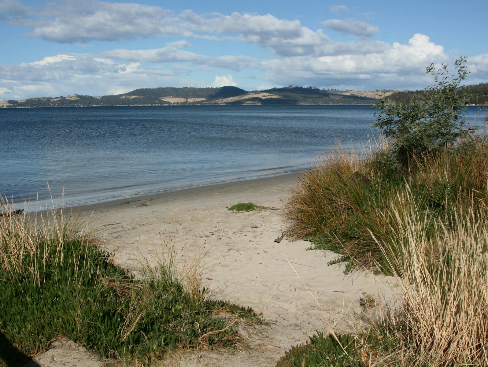 Snug beach