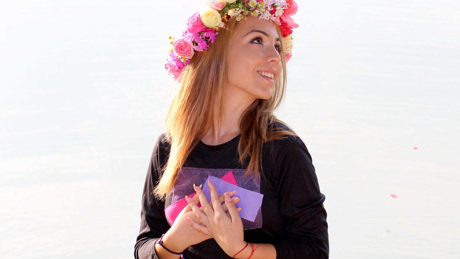Image for Make flower crowns on Manly Beach