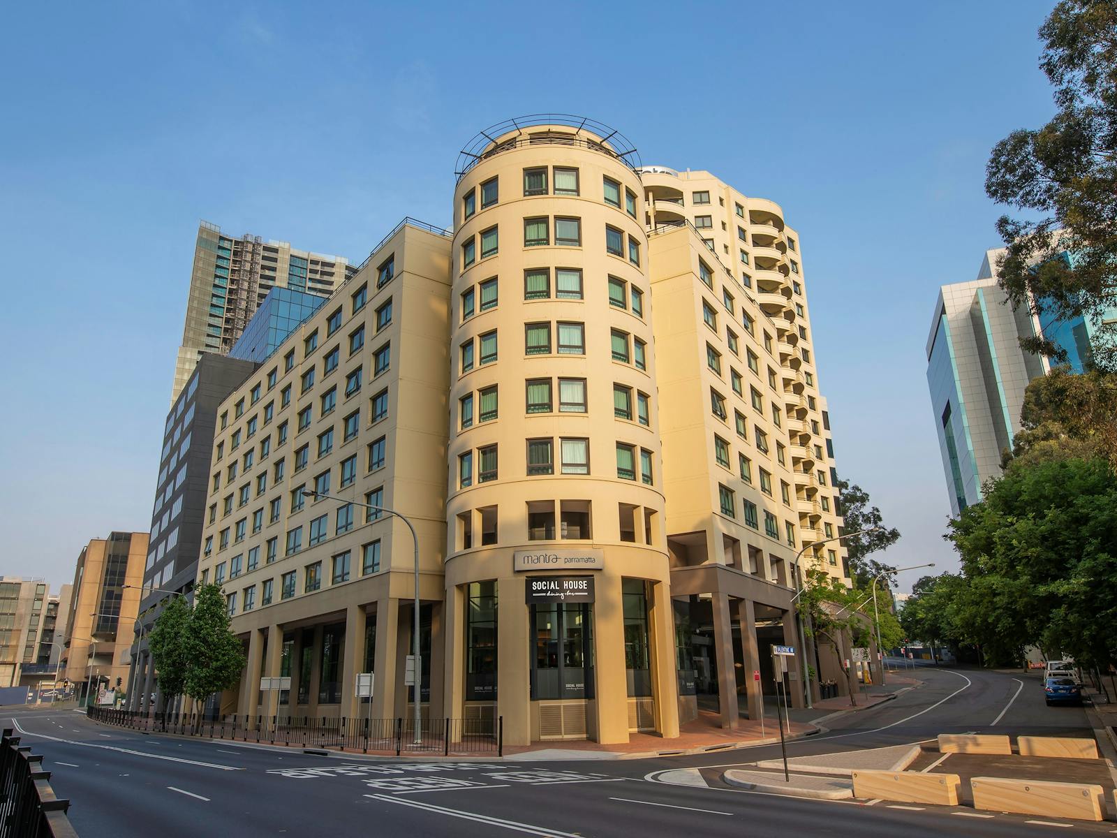 Mantra Parramatta - Exterior