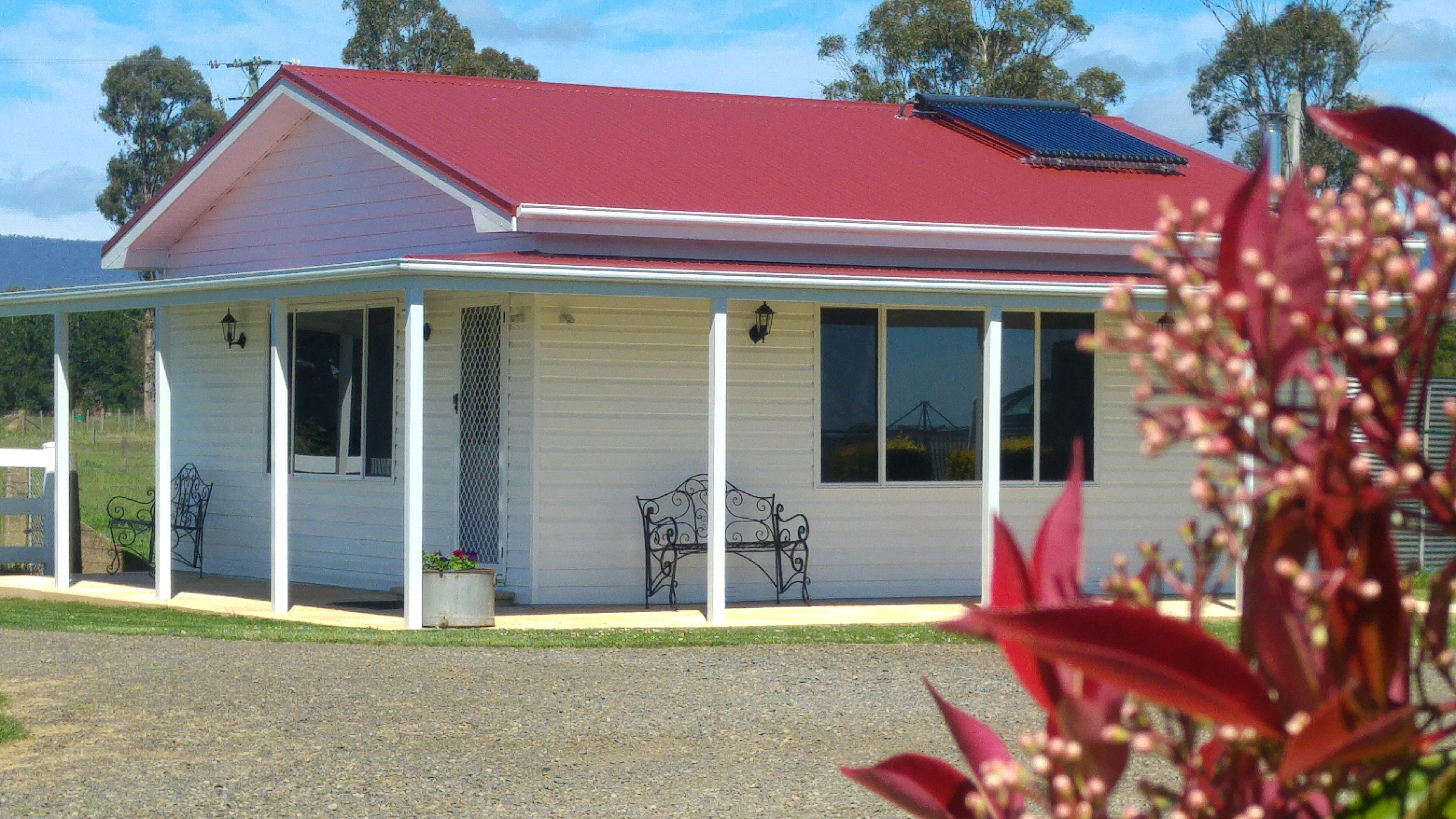 Little Sunnyside Accommodation Cottage image