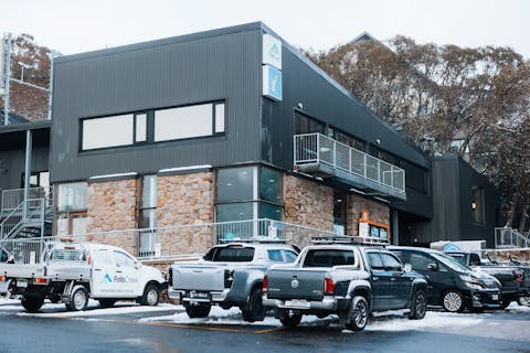 Whalebone 48 4e9888c1f958971c880df8ead6f59ee8