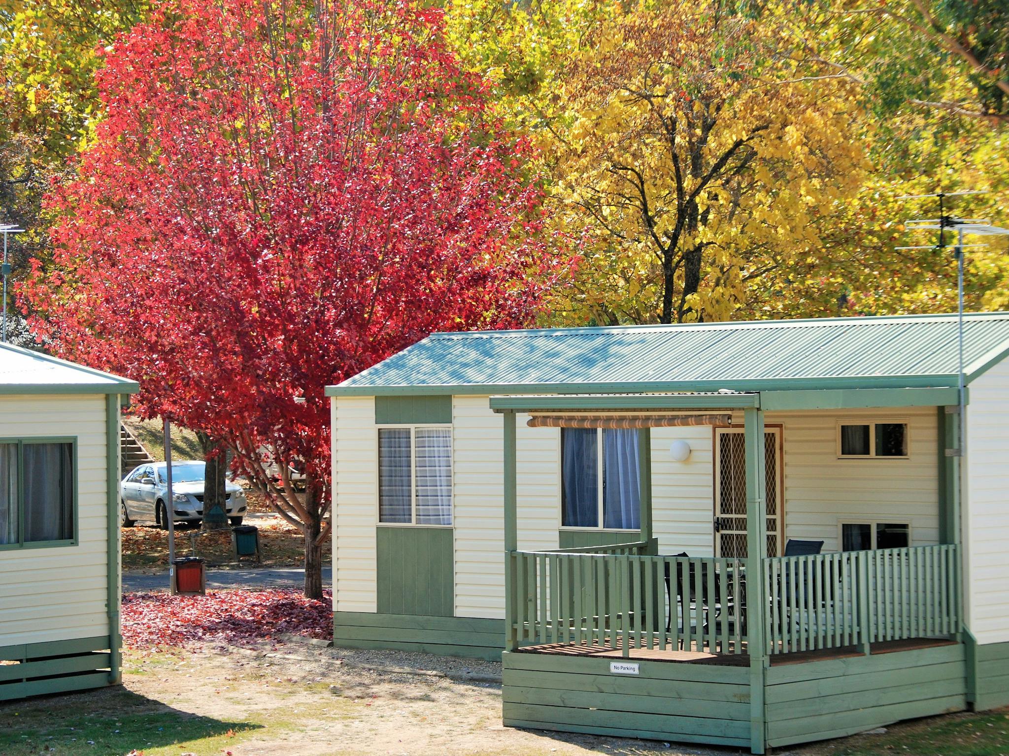 Beechworth Lake Sambell Caravan Park - Victoria's High Country