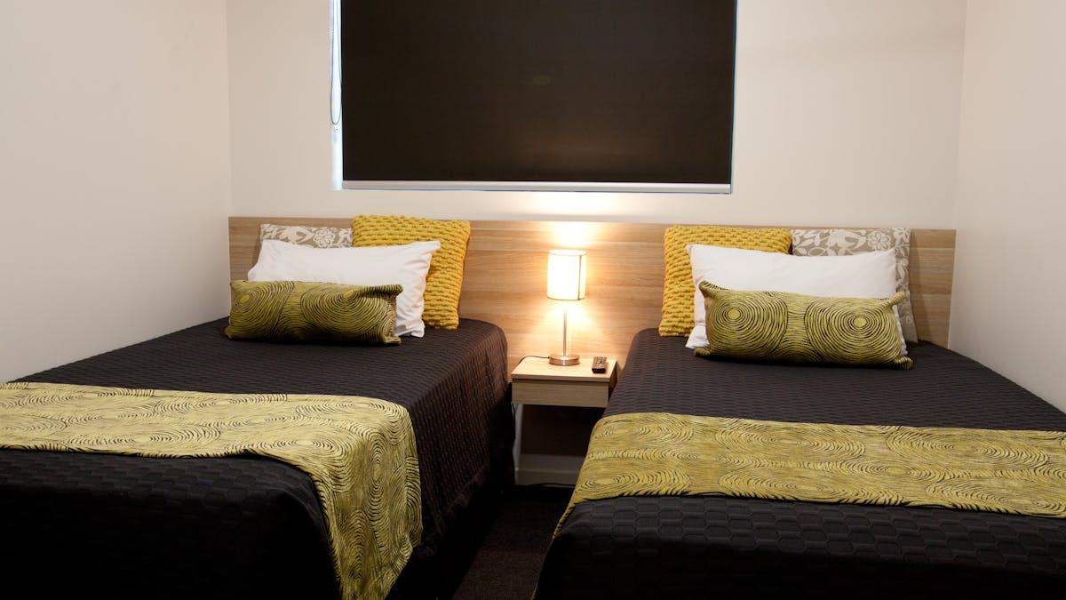 Family Studio Room - 2 x King Single beds