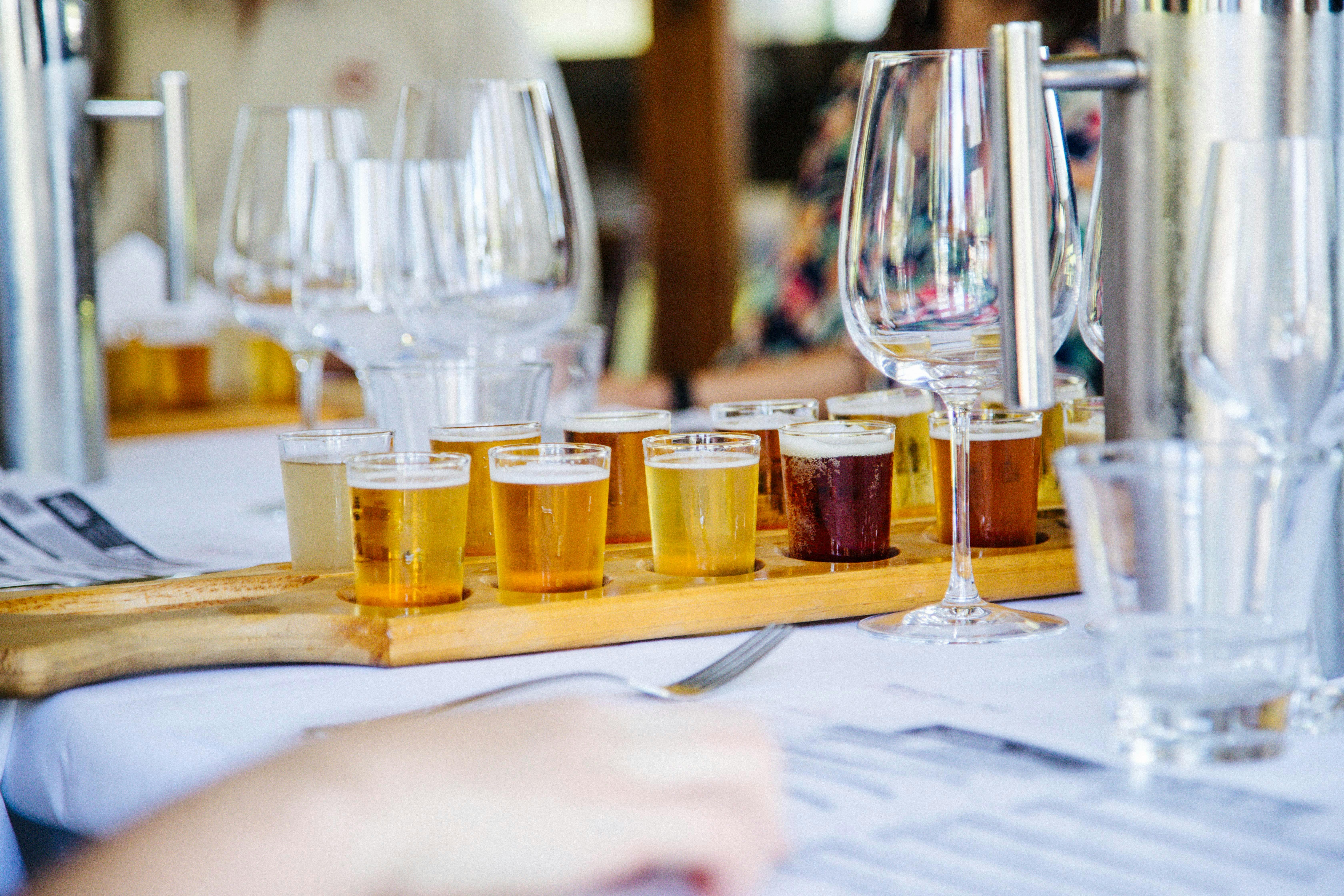 Sie können auch eine Bierprobe aus Pokolbins erstem Boutique-Brauhaus probieren.