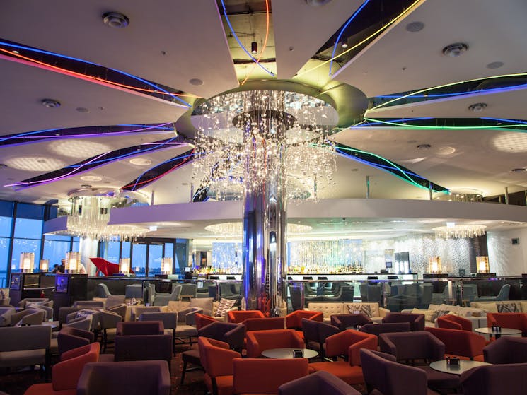 Breezes is a stylish and sophisticated cocktail bar and lounge located in the heart of Twin Towns