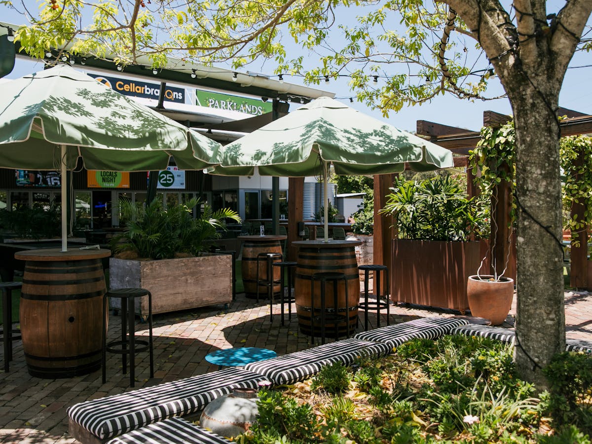 Parklands Tavern The Yard