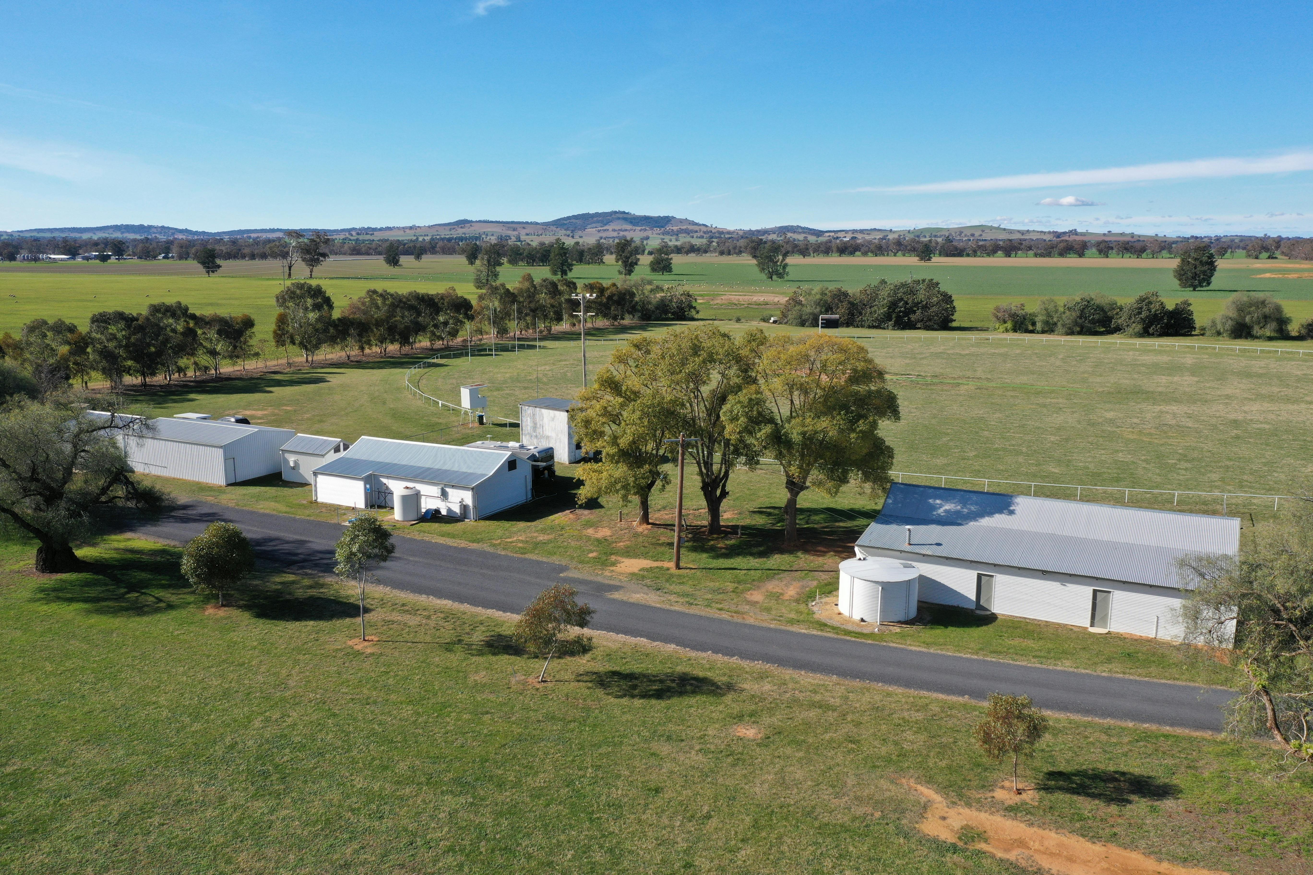 椰蓉溪房车露营地