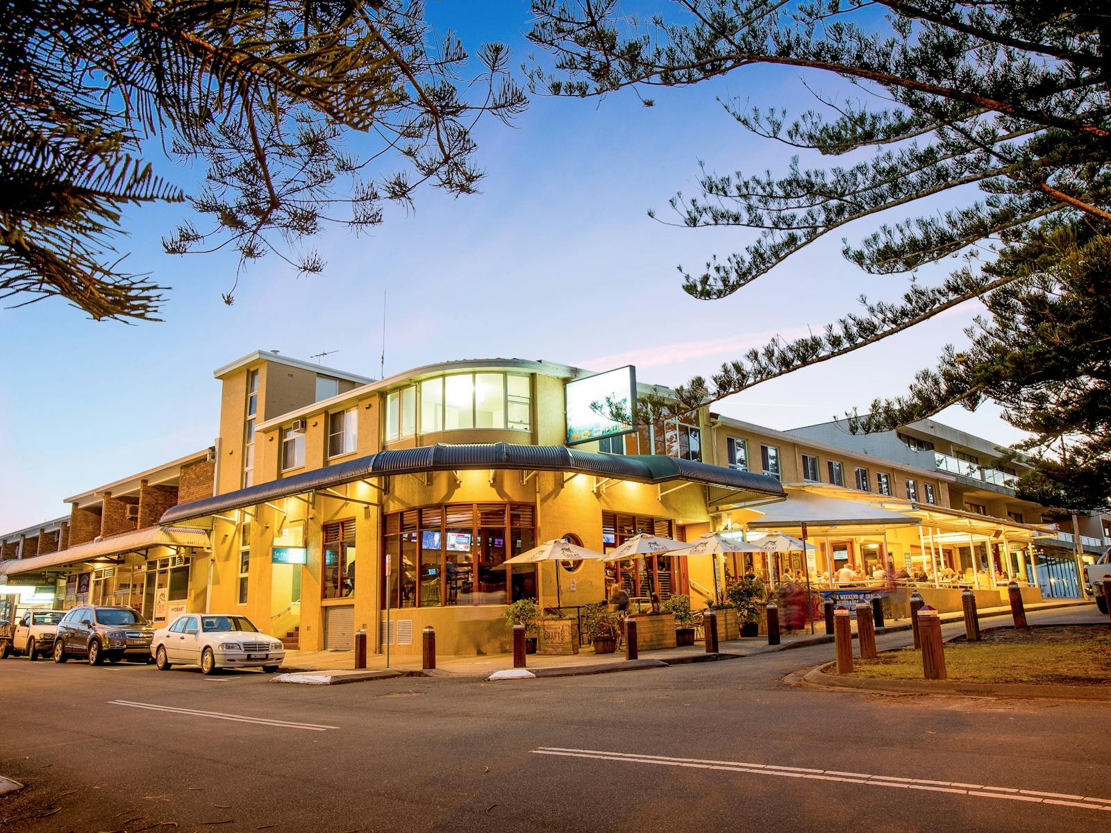 Seabreeze Beach Hotel