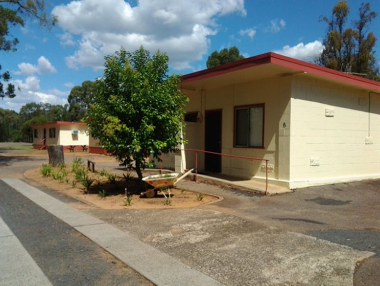 Wagon Wheel Motel and Units