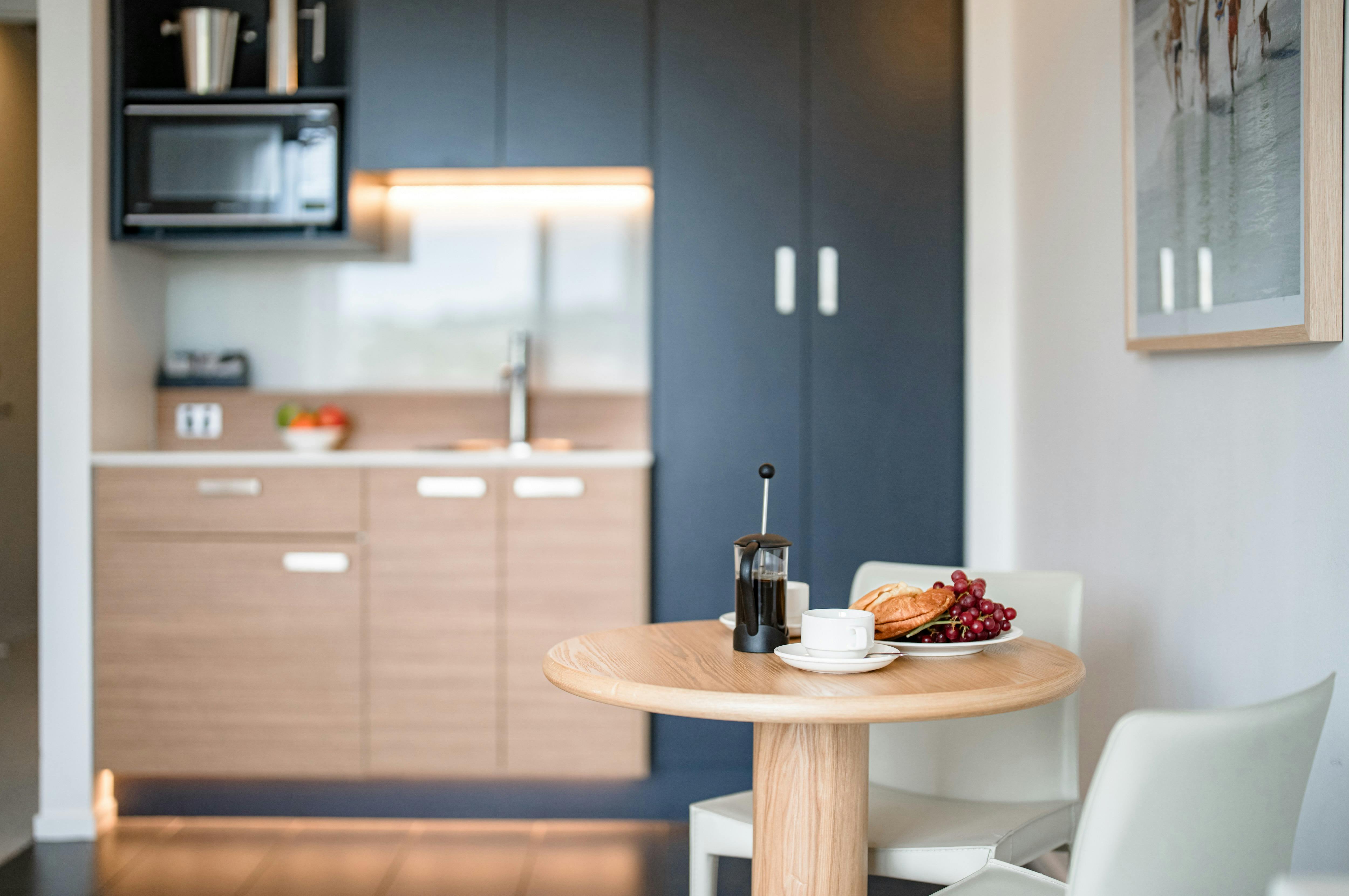 Vue Apartments Geelong - Studio kitchenette