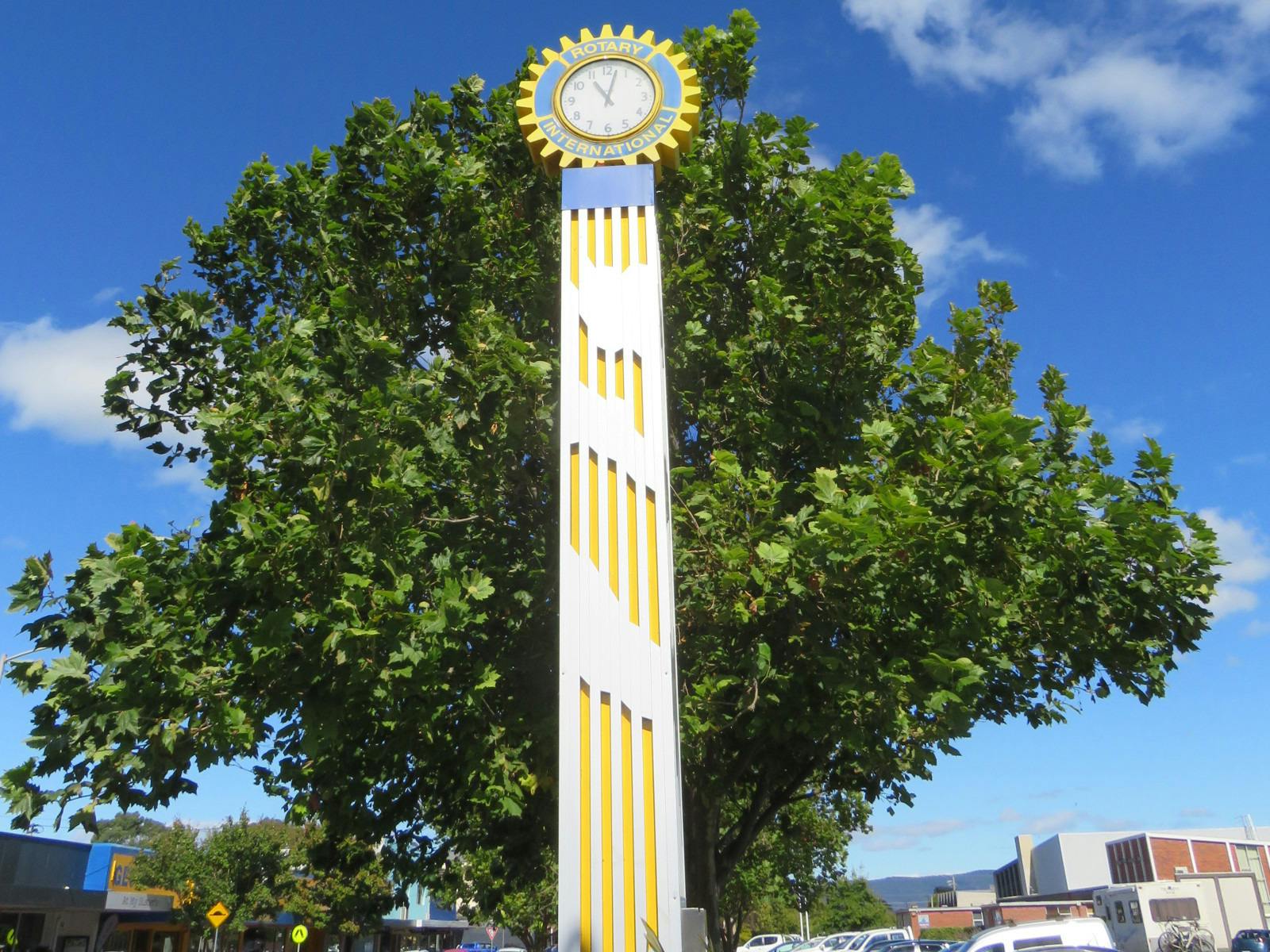 Silver grey and yellow column