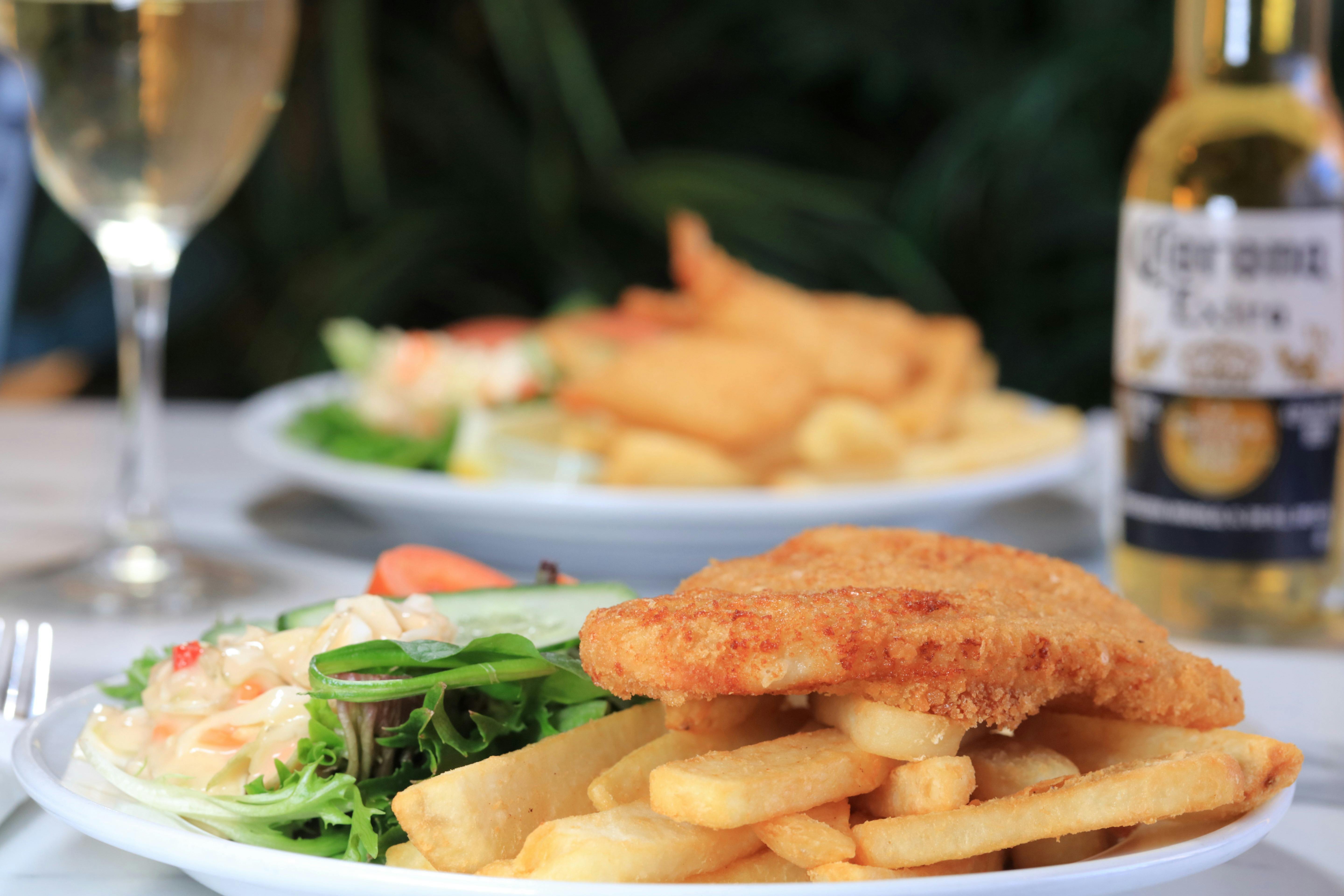 Tse's Chinese Restaurant at Maclean Bowling Club $14 lunch specials from 12-2pm