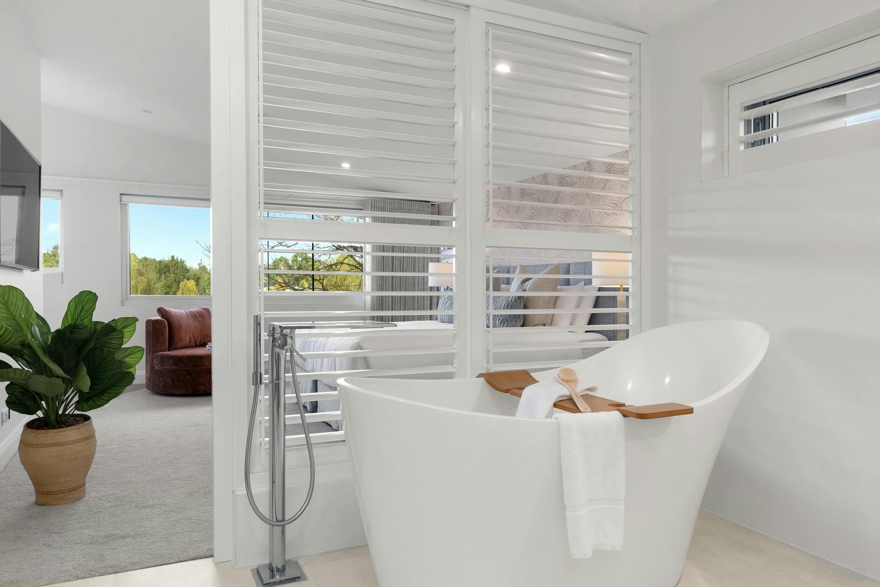 Rosalie Estate, master ensuite including bathtub