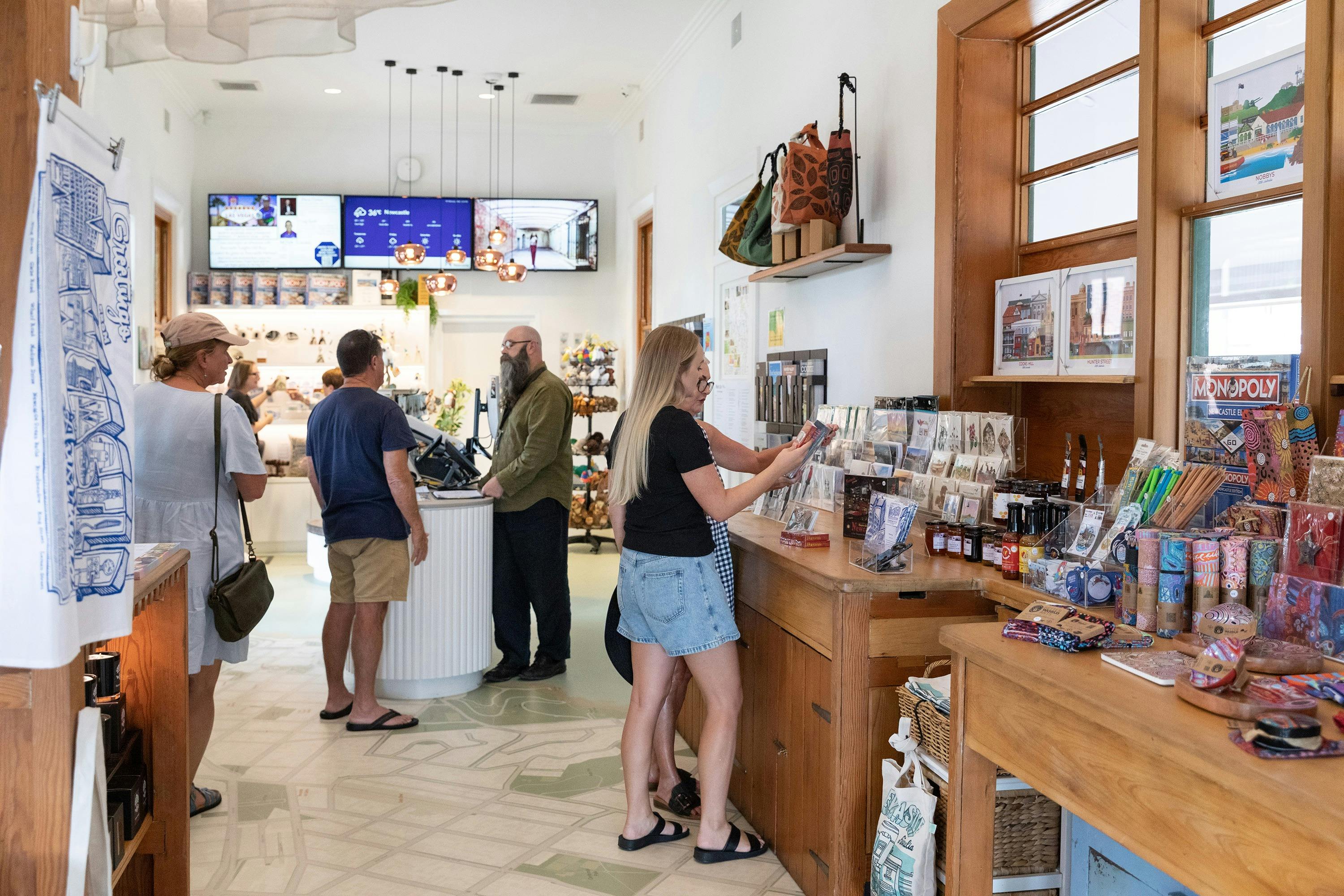 Tourist Centre, Maps, Souvenirs, Tours, Newcastle