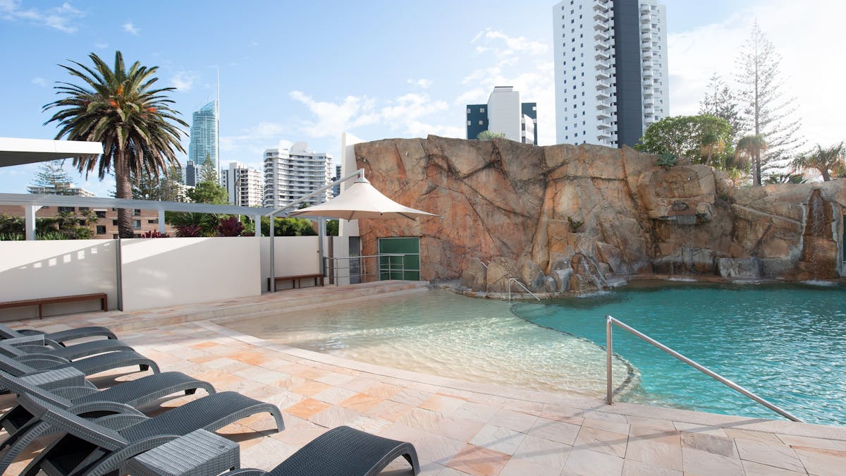 Mantra Wings - Swimming Pool