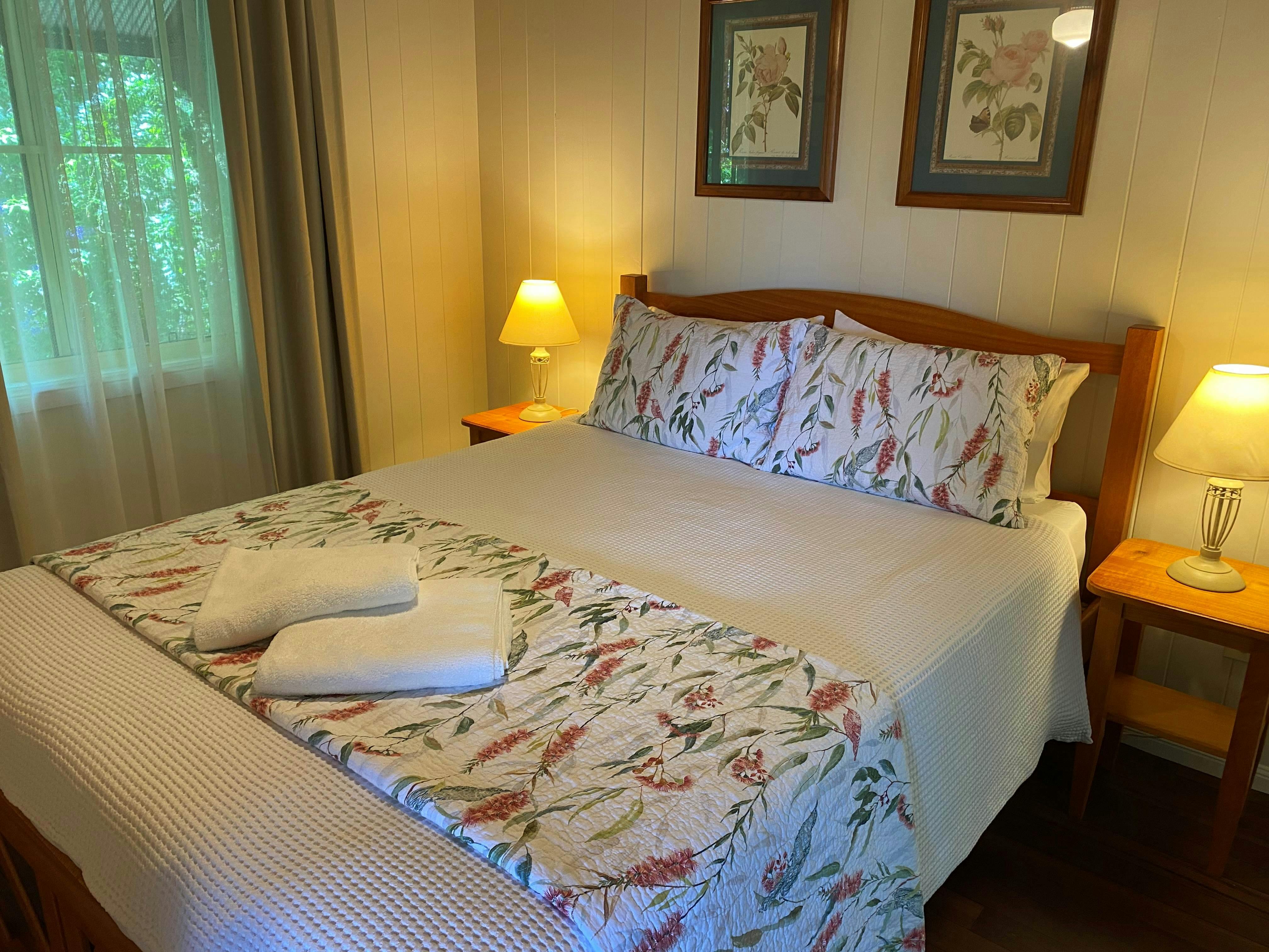 Kookaburra Cottage - bedroom