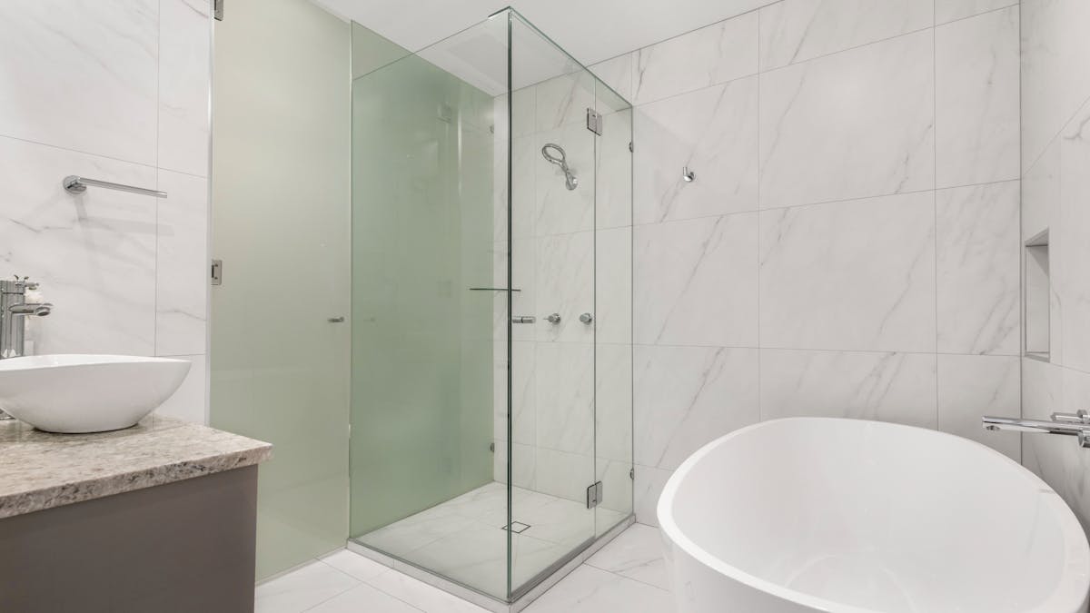 Mirra Chana Apartments - 3 Bedroom - Bathroom