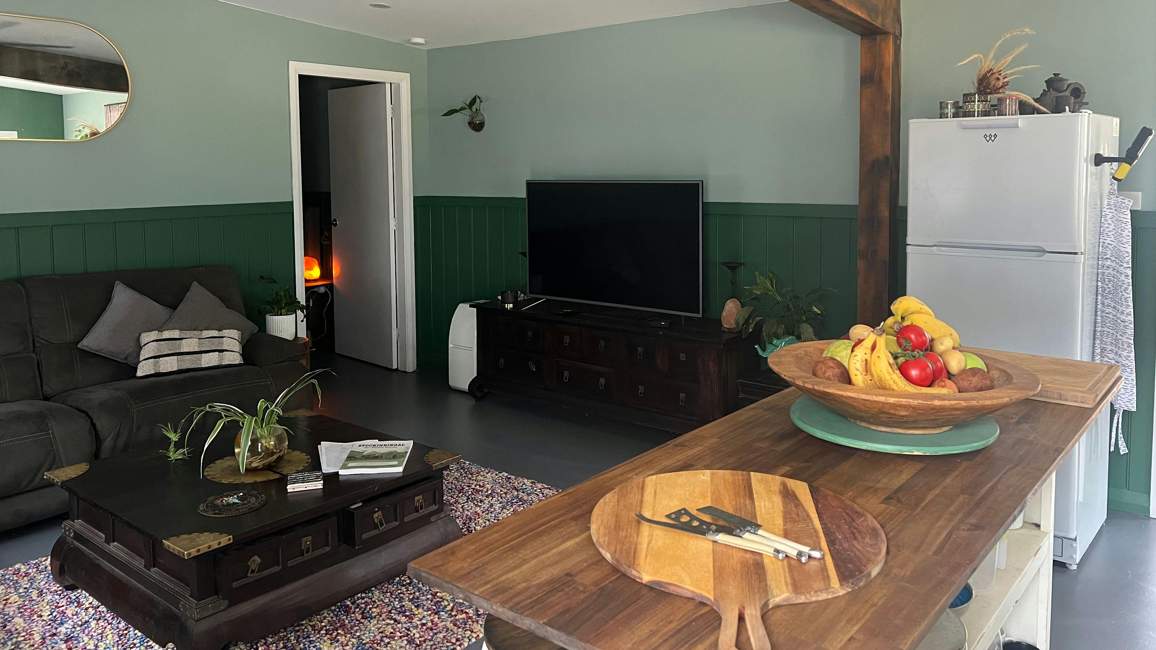 5 Star Off Grid Reteat