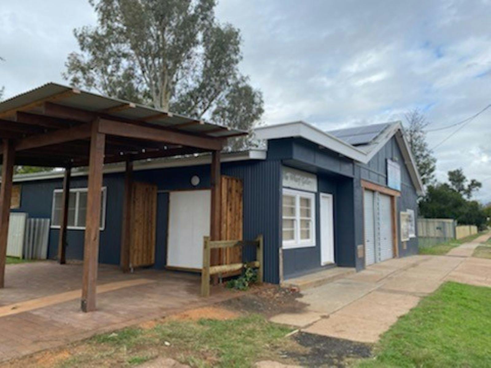 버크 남성 헛간 및 갤러리