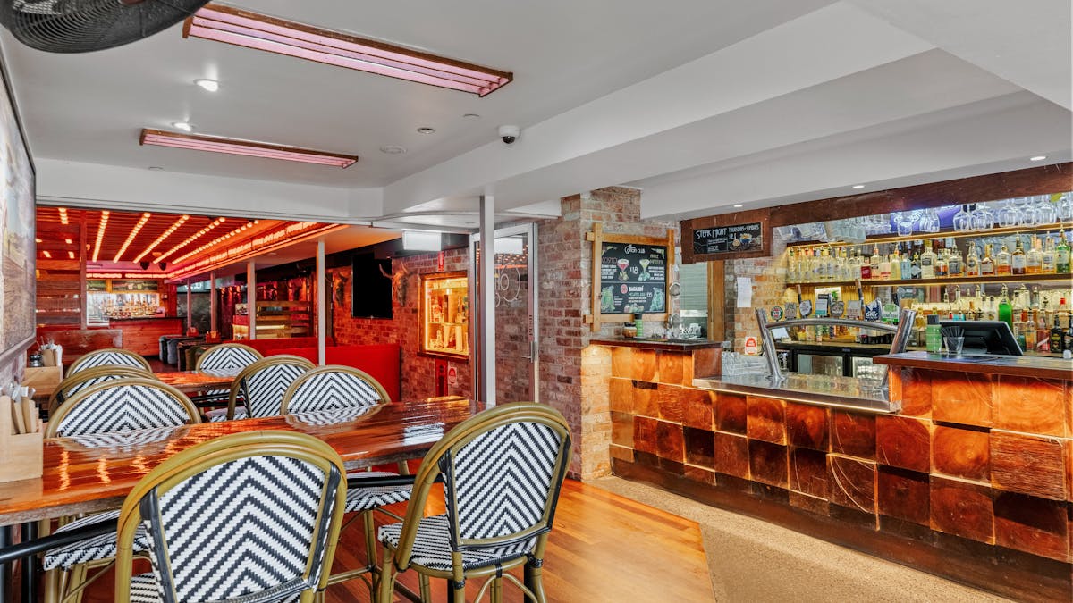 Front bar
