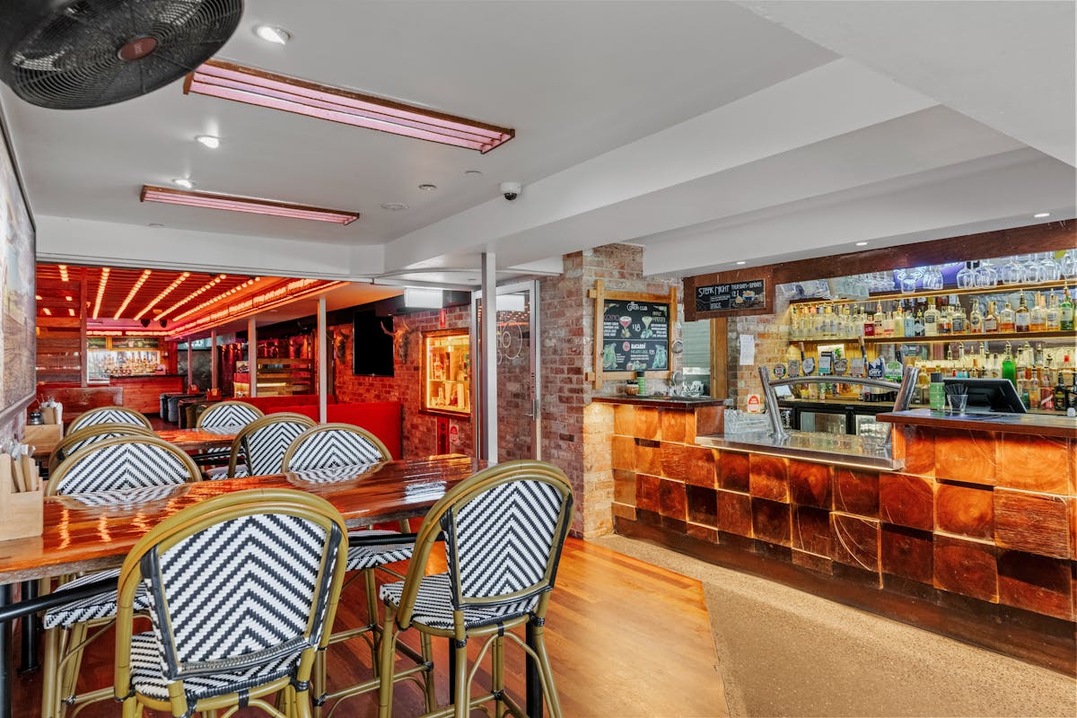 Front bar