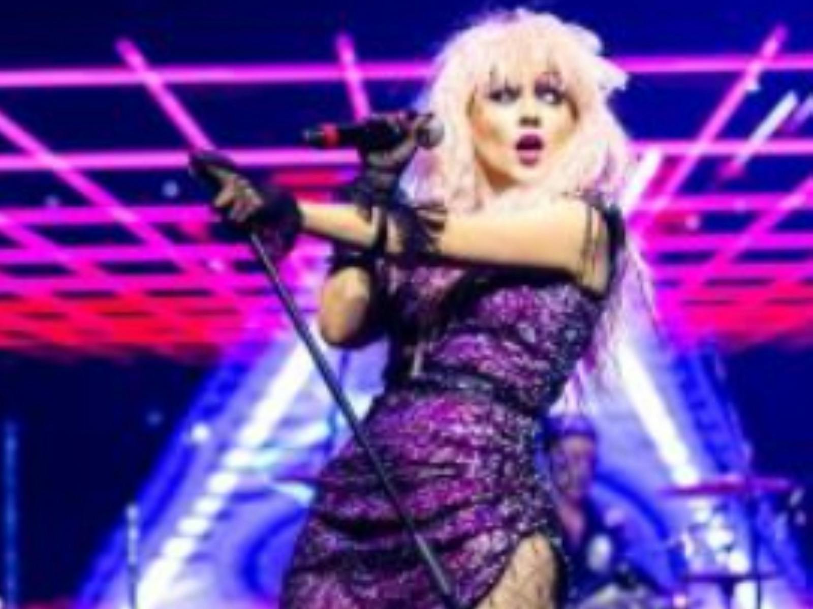 Forever 80s rock performer