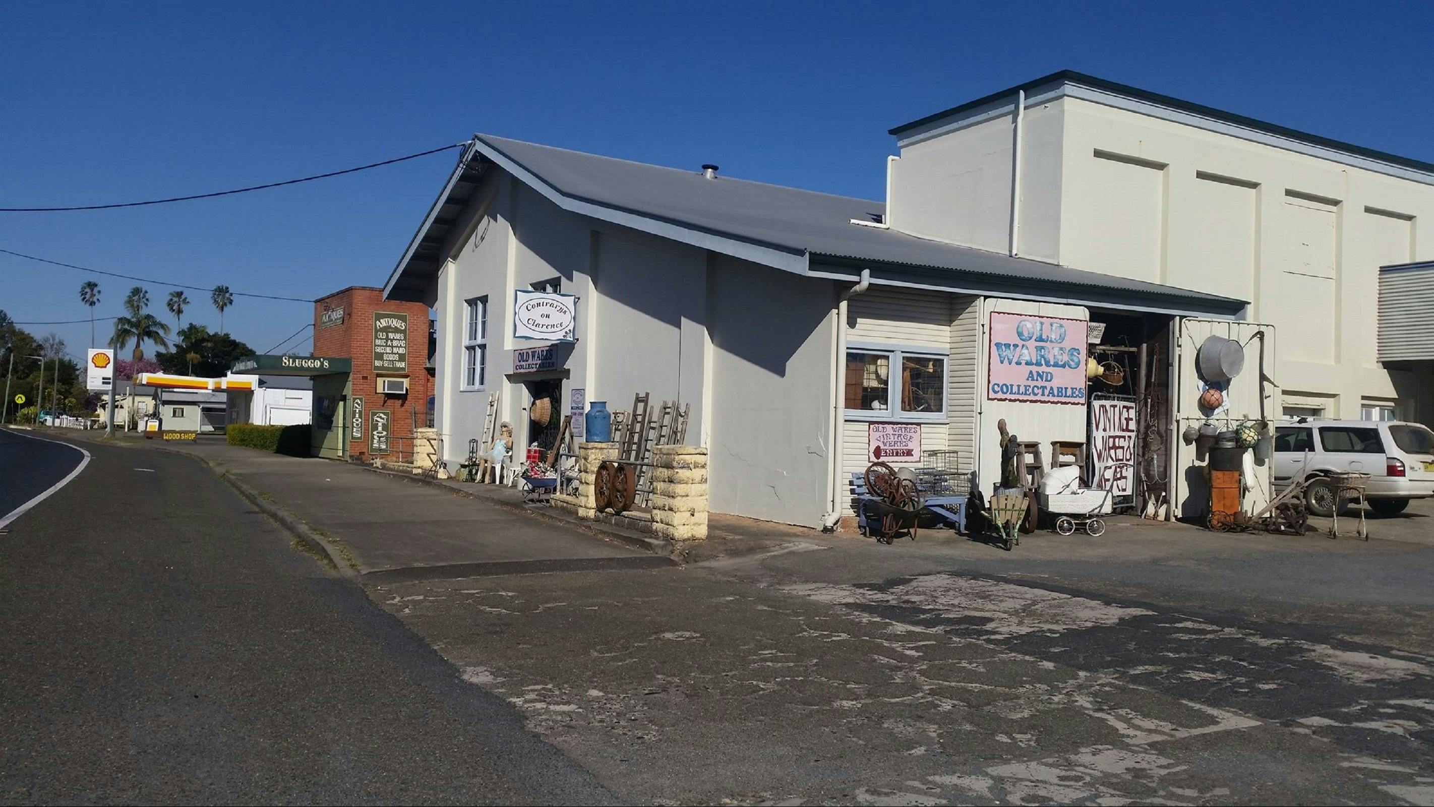 Contrary's on Clarence Antique