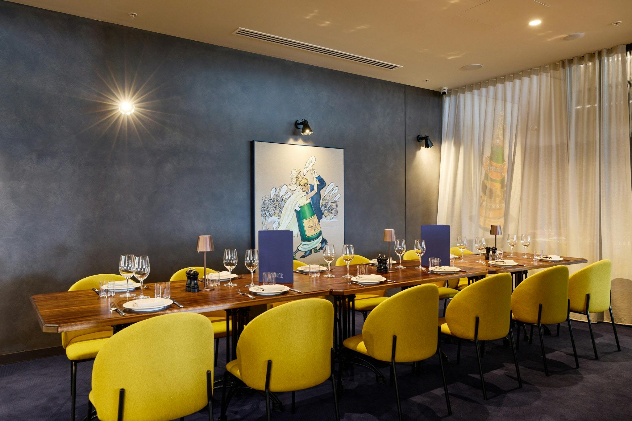 Pompette Champagne Bar & Restaurant