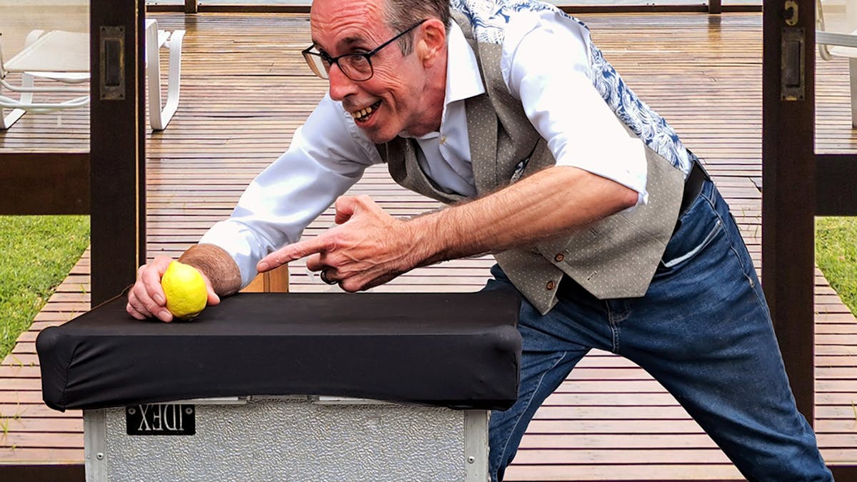 Paul Andrews performing