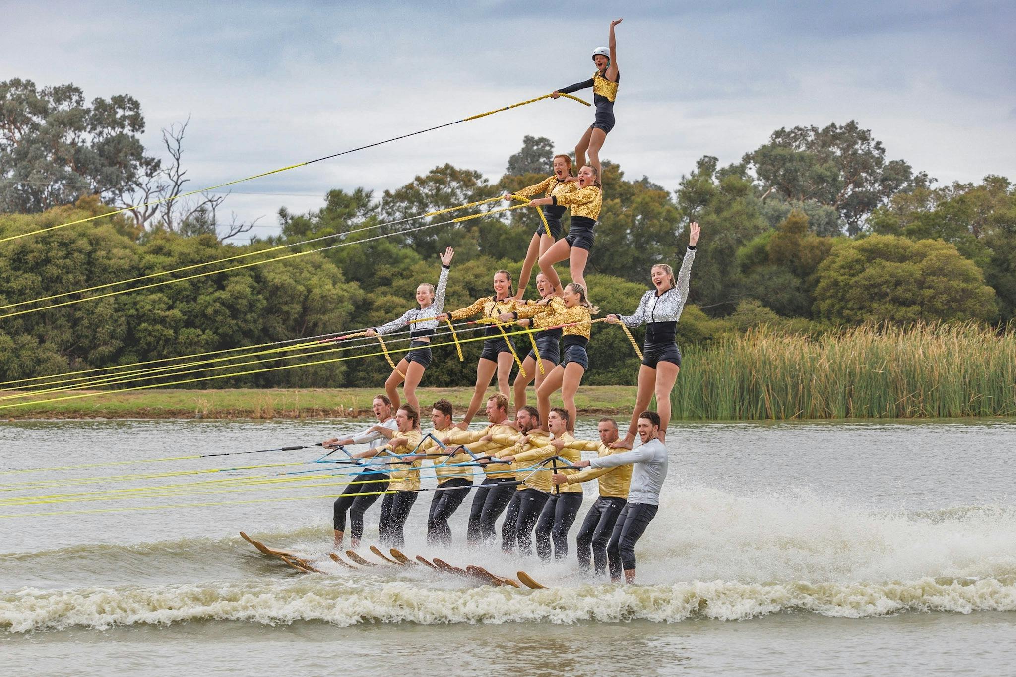 Waterskiing pyramid Mulwala Australia