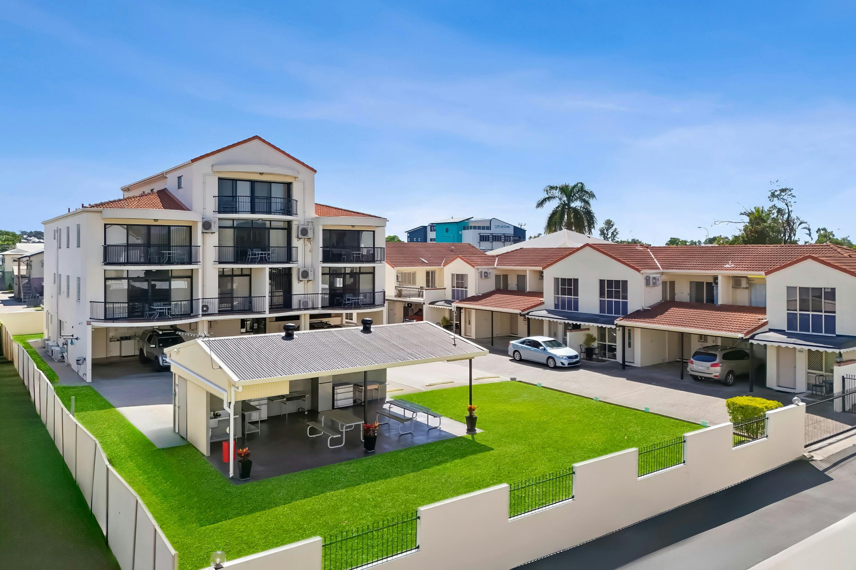 Cityville Apartments and Motel