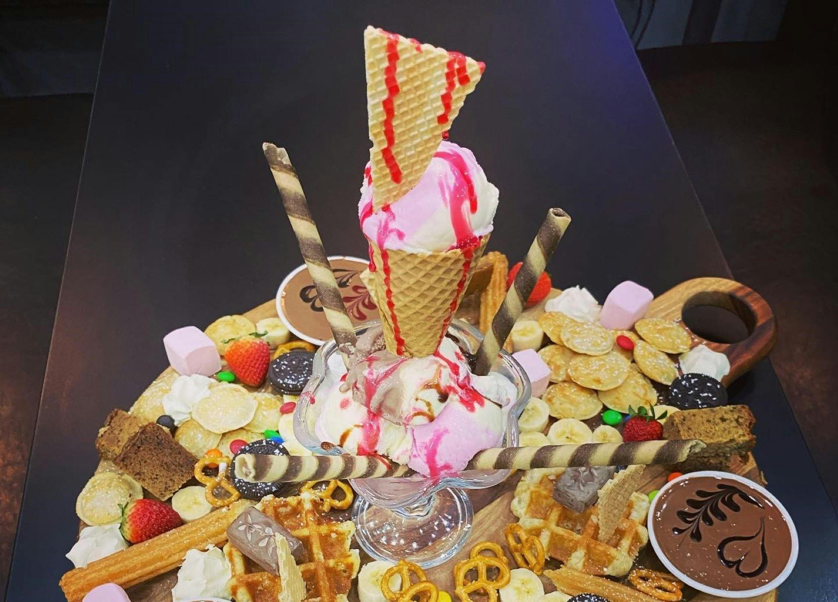 Amazing Sharer Platters