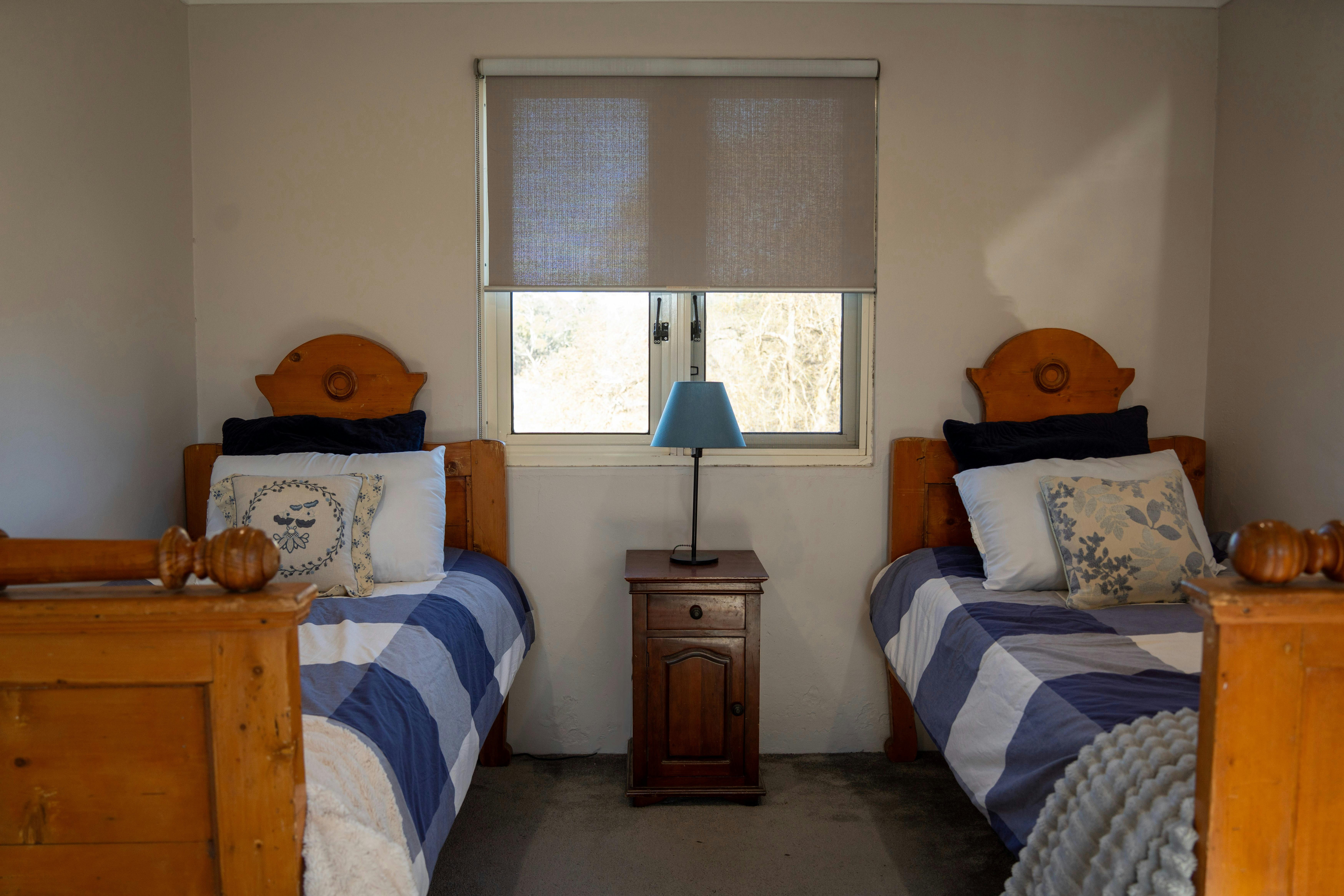 Bedroom 2- 2 Single beds